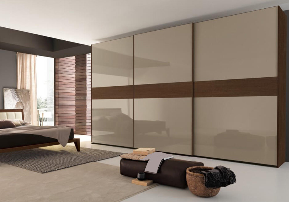 Lacquered Glass Works